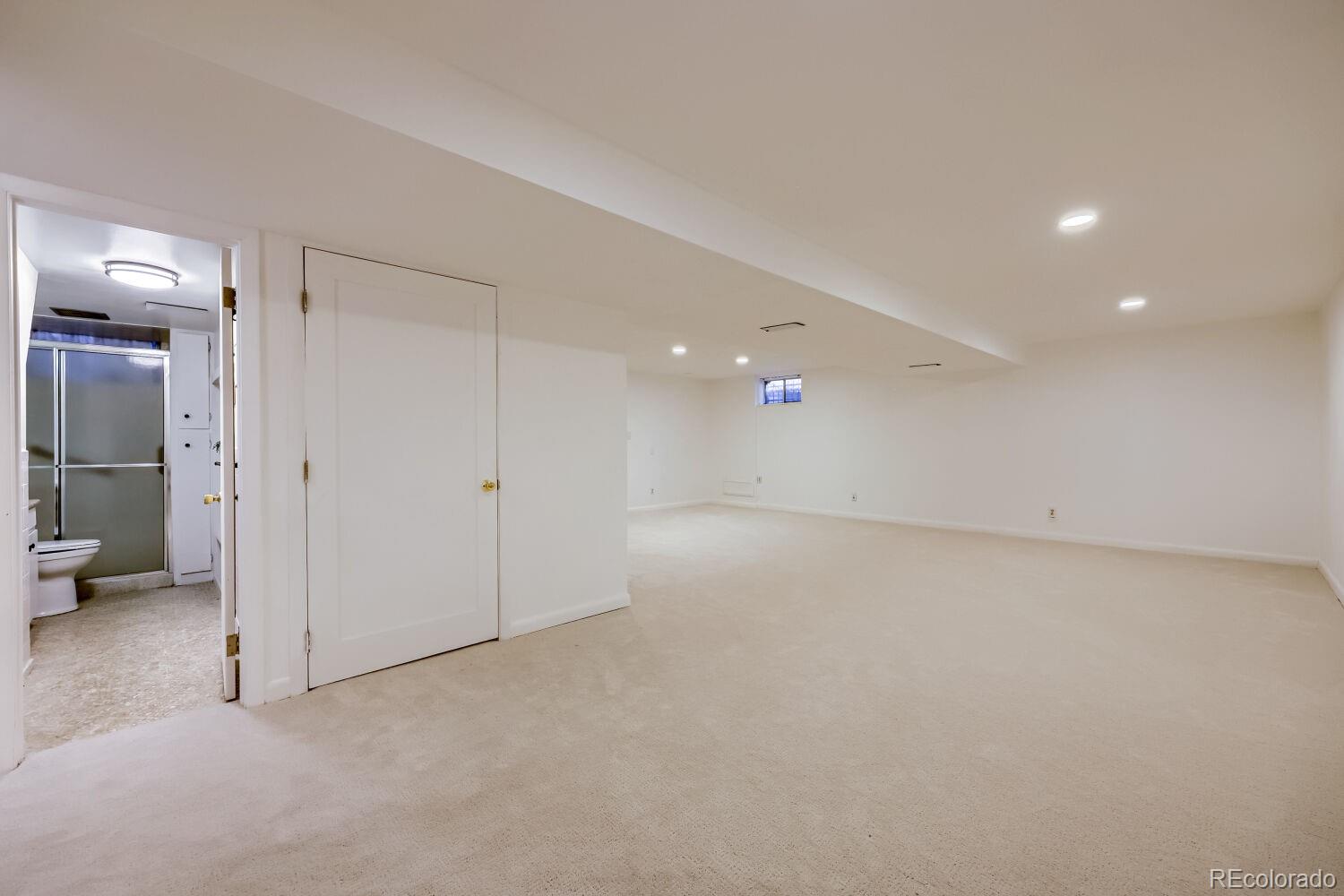 MLS Image #33 for 7678  elmwood lane,denver, Colorado