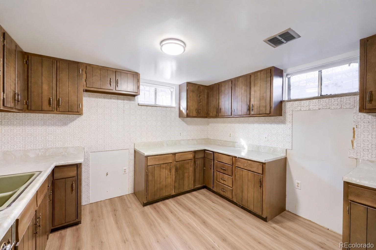 MLS Image #35 for 7678  elmwood lane,denver, Colorado