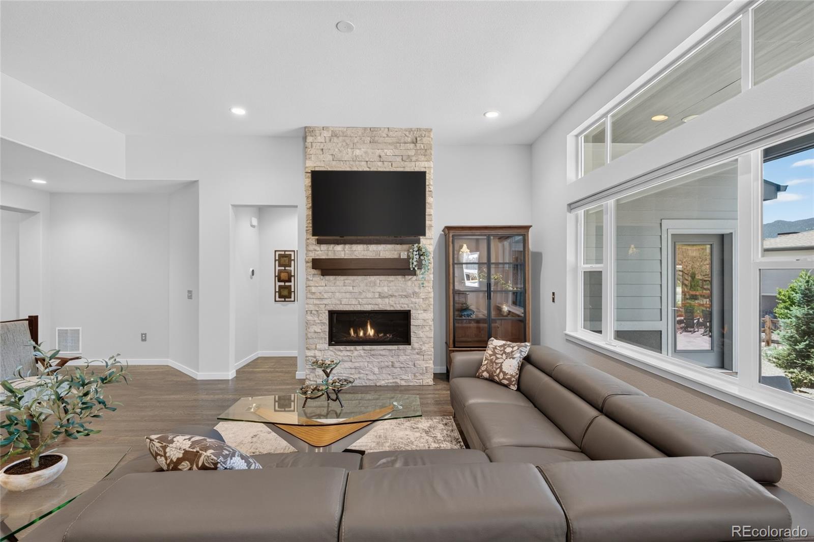 MLS Image #3 for 5486  mesa top drive,monument, Colorado