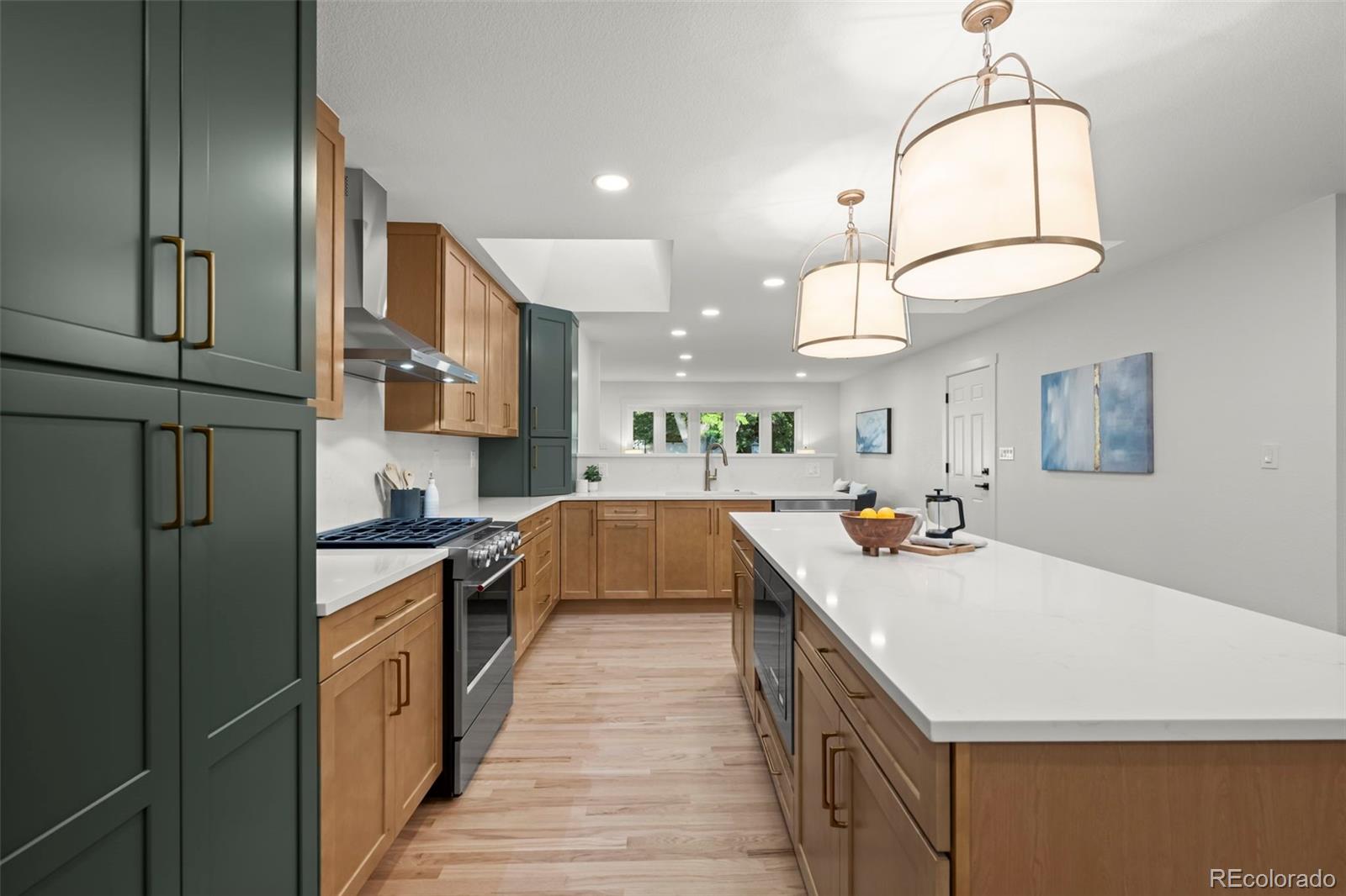 MLS Image #10 for 1435 s jersey way,denver, Colorado