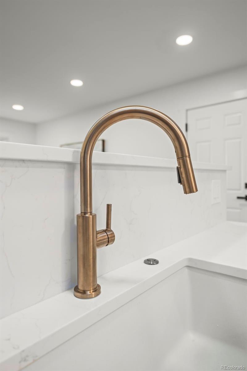 MLS Image #13 for 1435 s jersey way,denver, Colorado