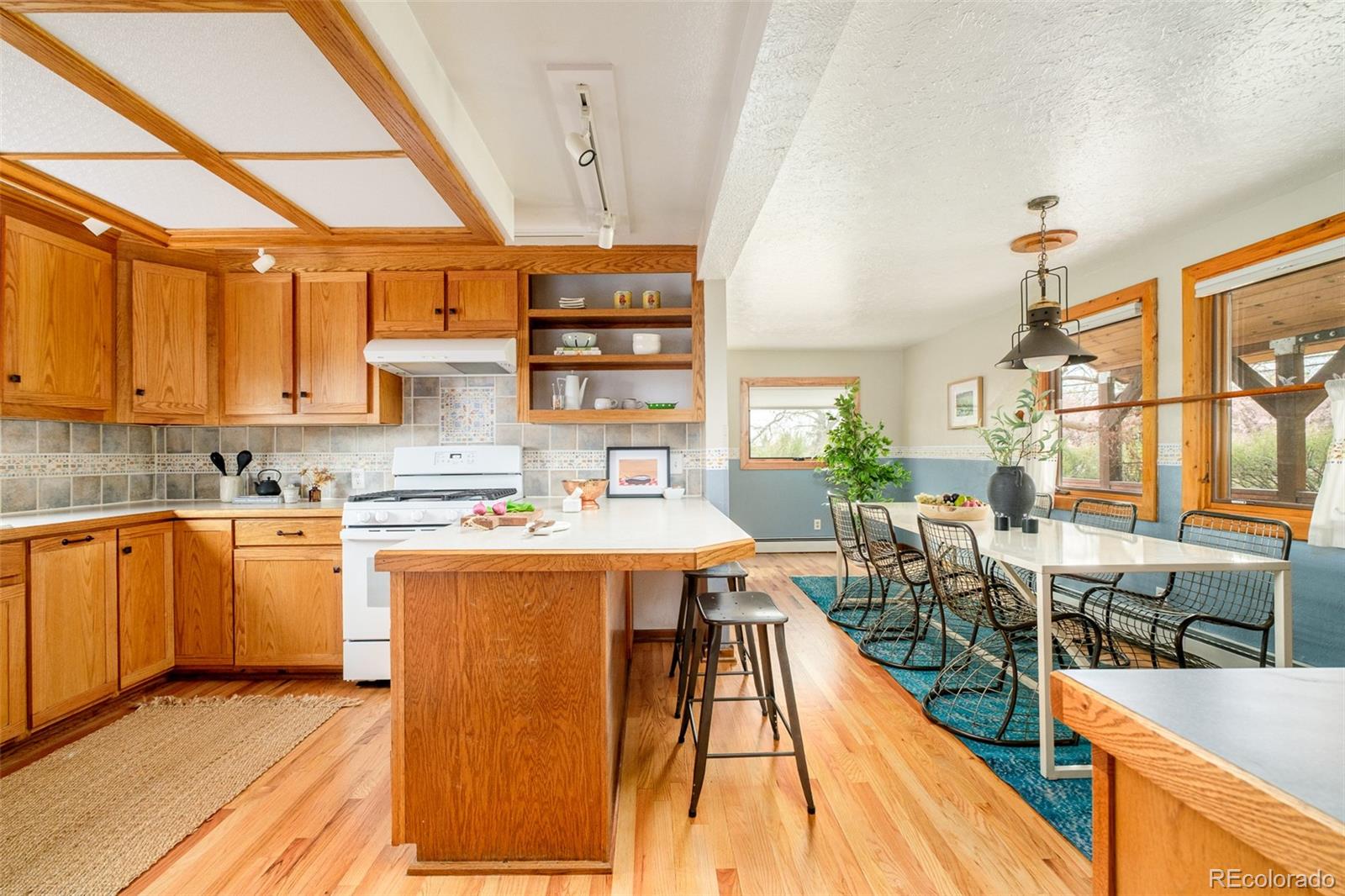 MLS Image #12 for 815  vivian street,lakewood, Colorado
