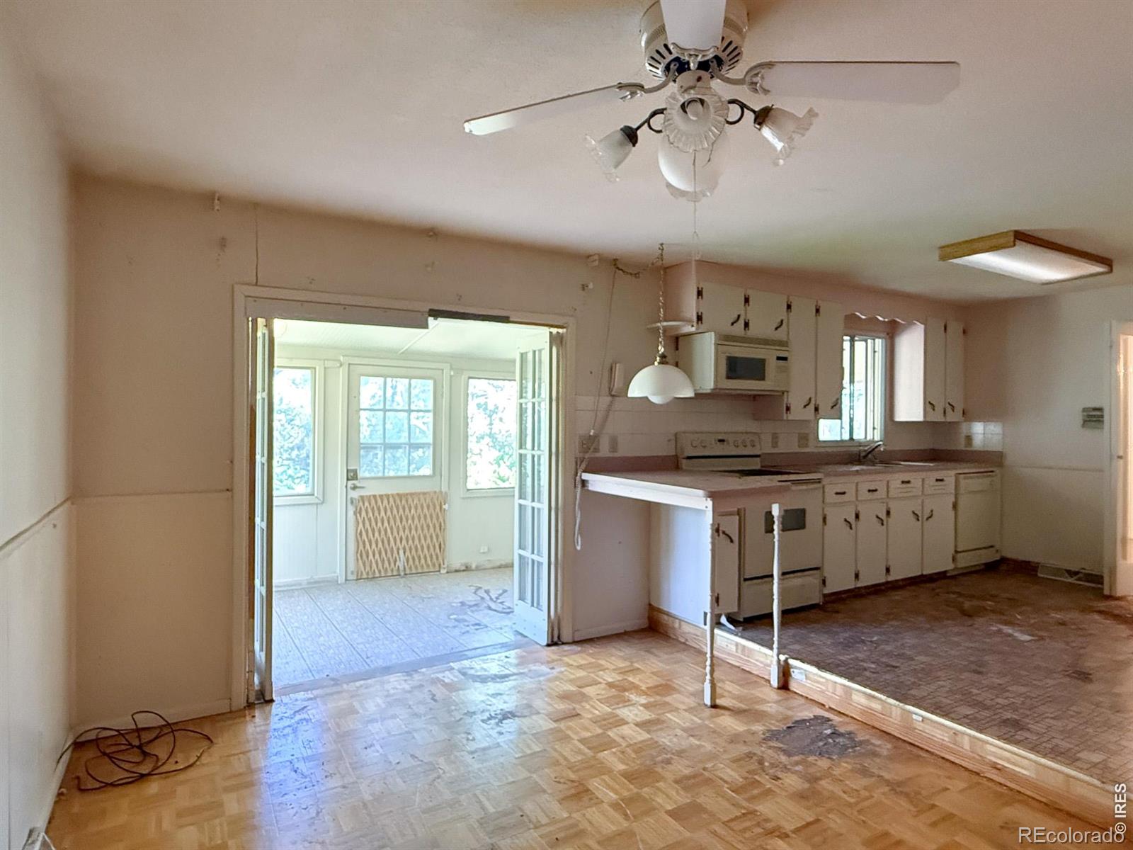 MLS Image #6 for 975 e 9th avenue,broomfield, Colorado