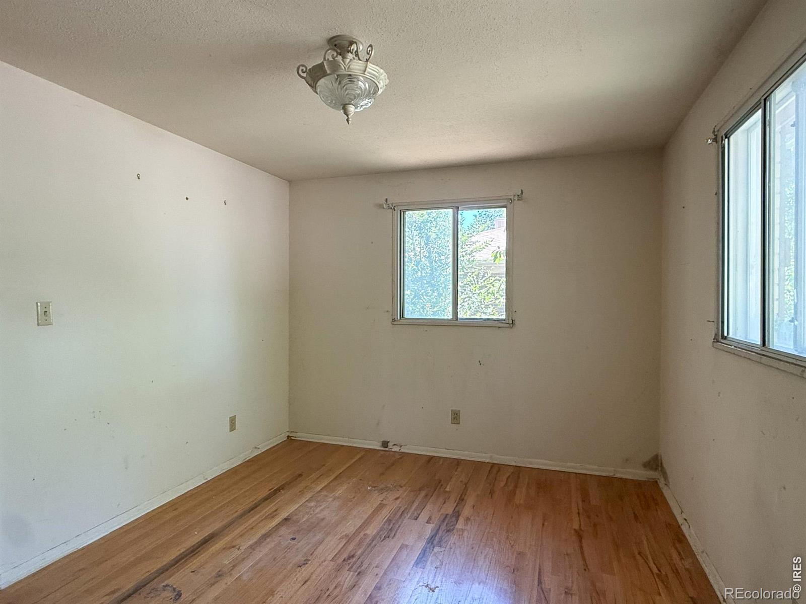 MLS Image #9 for 975 e 9th avenue,broomfield, Colorado