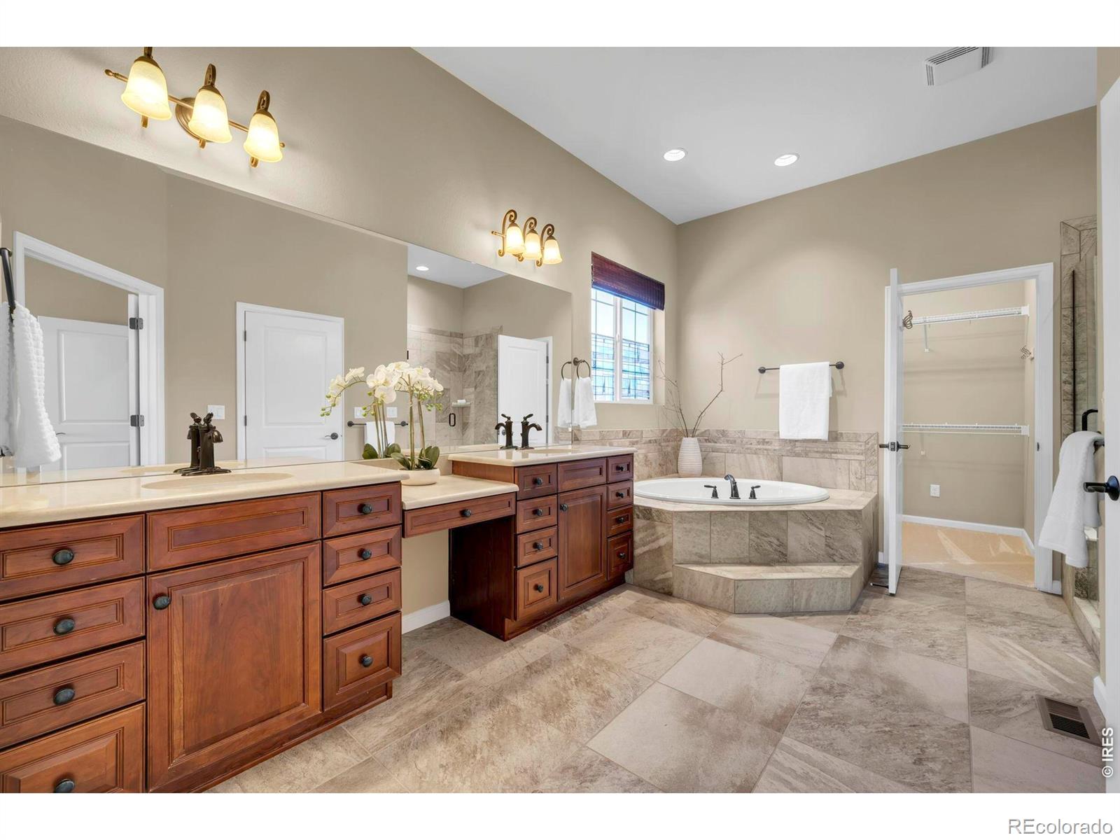 MLS Image #23 for 16005  quandary loop,broomfield, Colorado