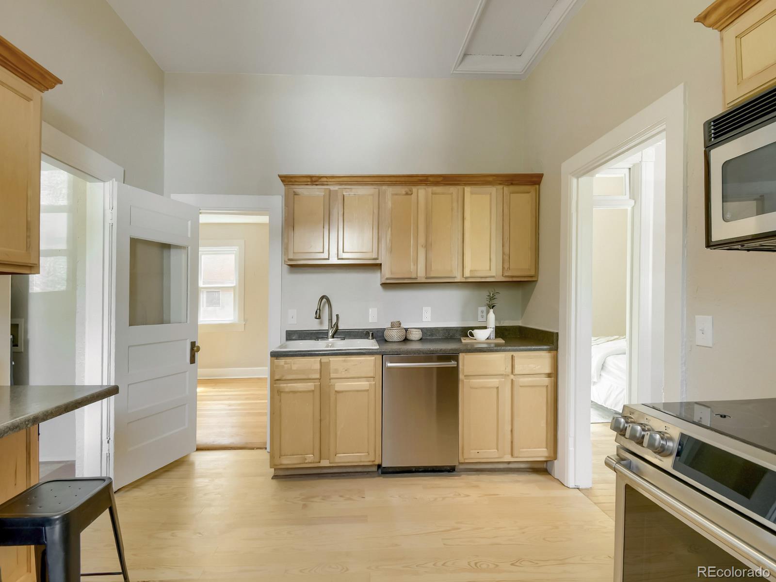 MLS Image #11 for 2127 w 33rd avenue,denver, Colorado