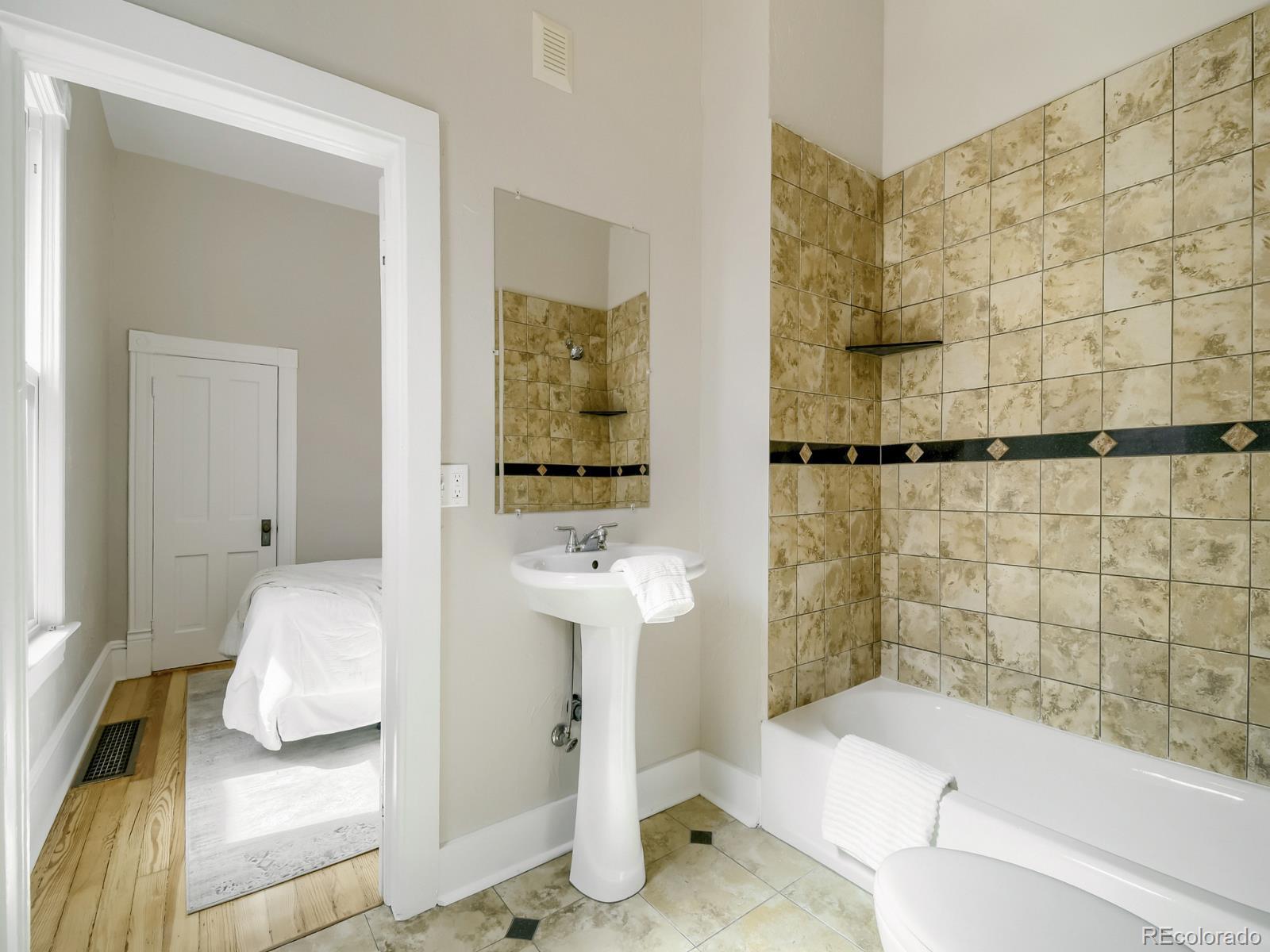 MLS Image #18 for 2127 w 33rd avenue,denver, Colorado