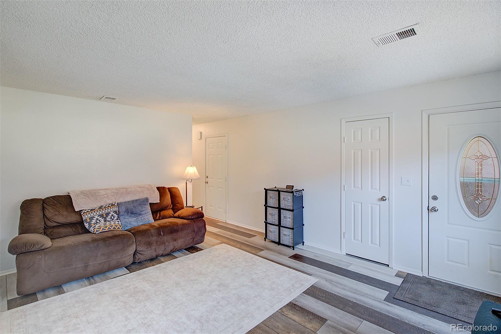 MLS Image #6 for 9906  orangewood drive,thornton, Colorado