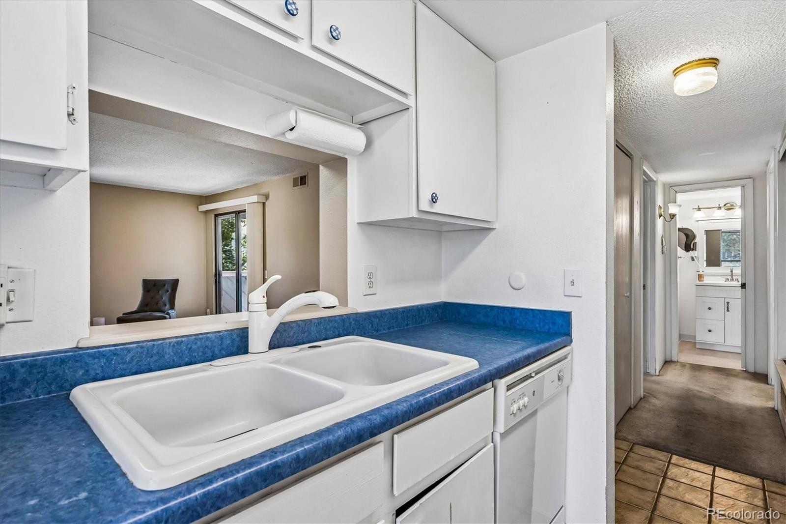 MLS Image #5 for 9887 e peakview avenue f07,englewood, Colorado