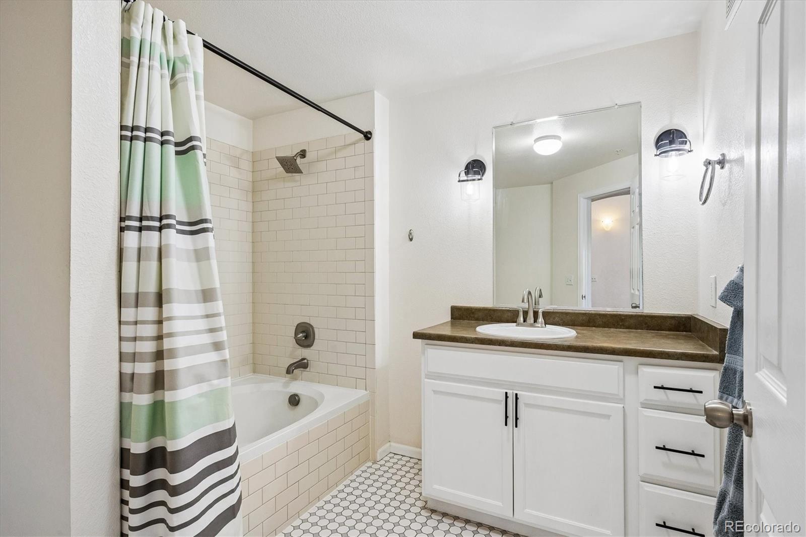 MLS Image #13 for 3890 s dayton street 303,aurora, Colorado