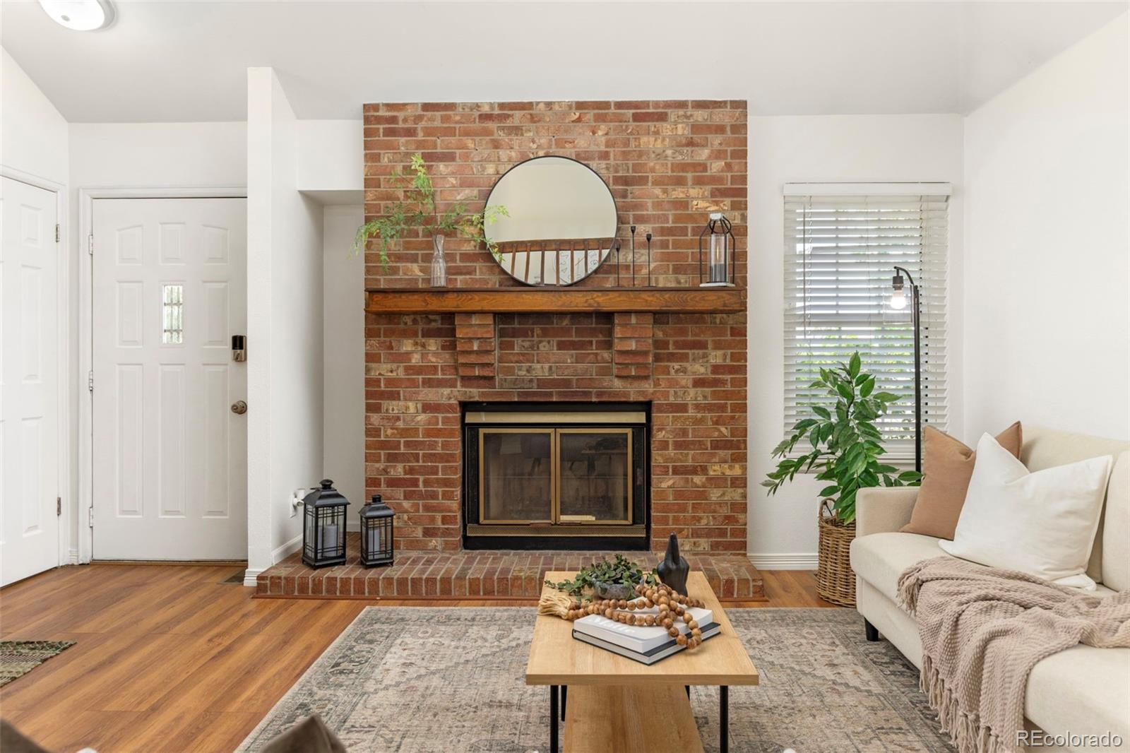 MLS Image #4 for 14199 e dickinson drive b,aurora, Colorado