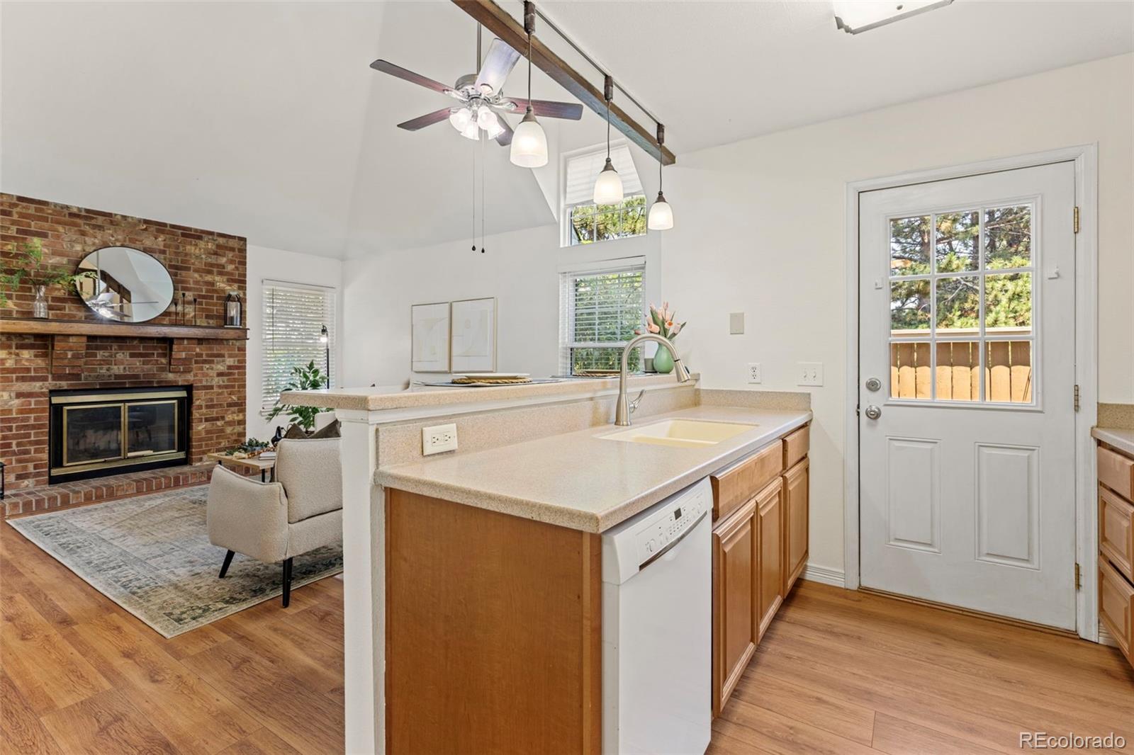 MLS Image #5 for 14199 e dickinson drive b,aurora, Colorado
