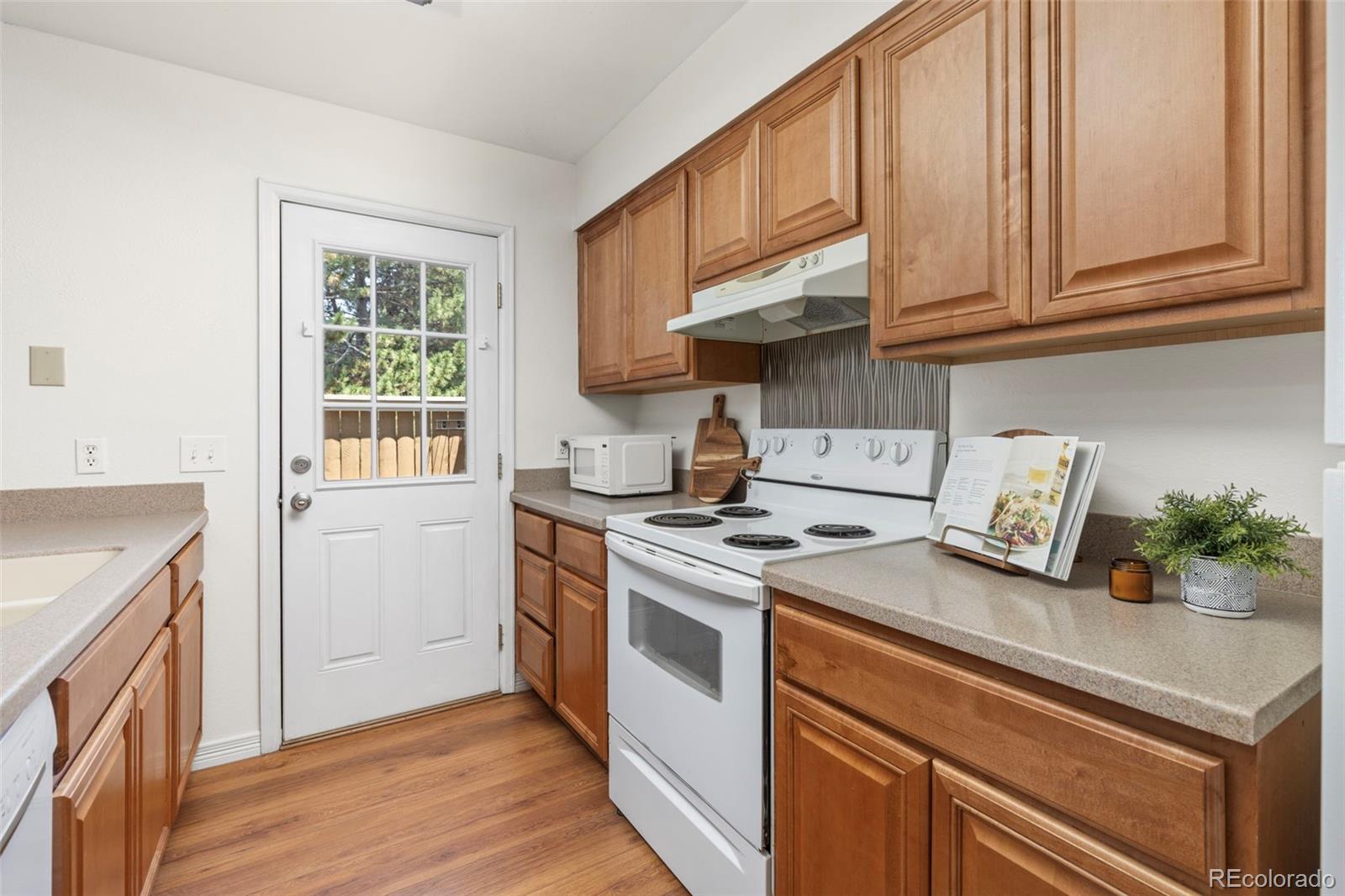 MLS Image #8 for 14199 e dickinson drive b,aurora, Colorado