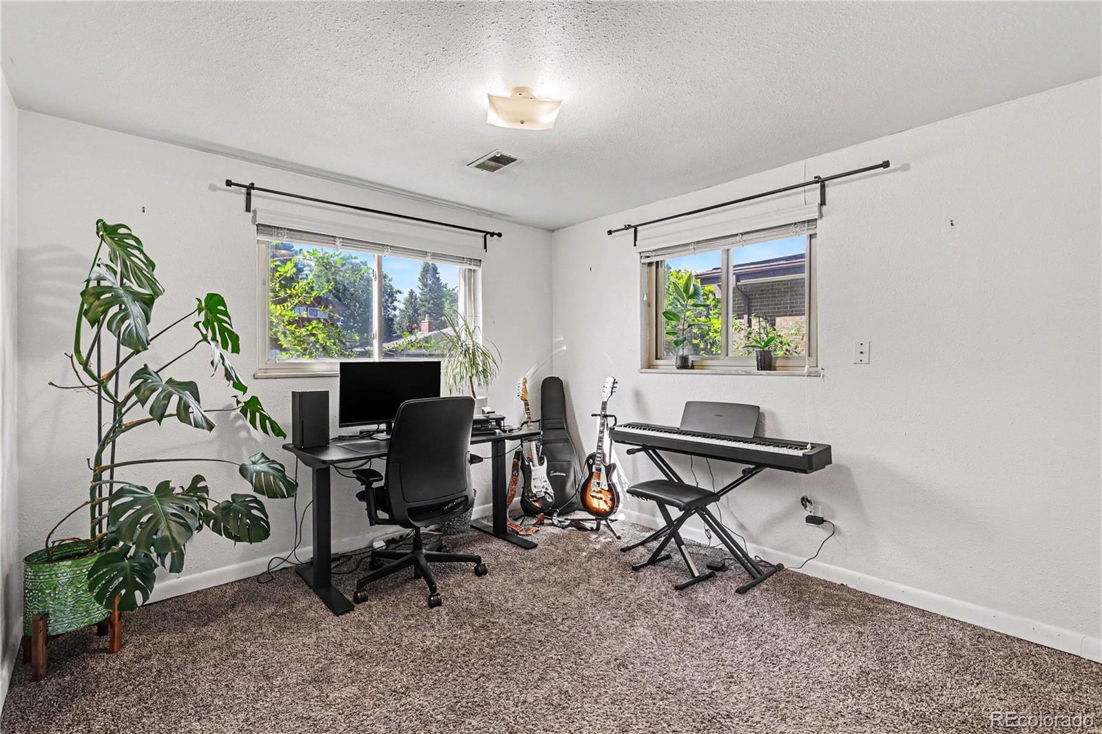 MLS Image #17 for 2986 s whiting way,denver, Colorado