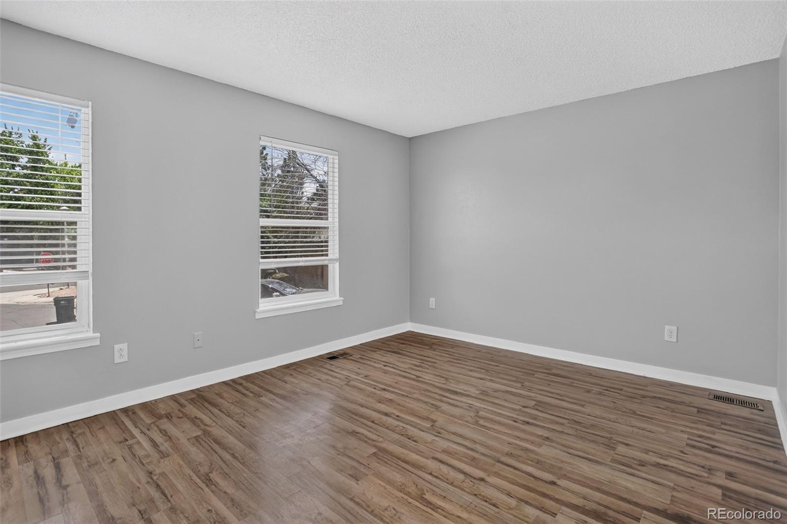 MLS Image #17 for 19743 e oxford drive,aurora, Colorado
