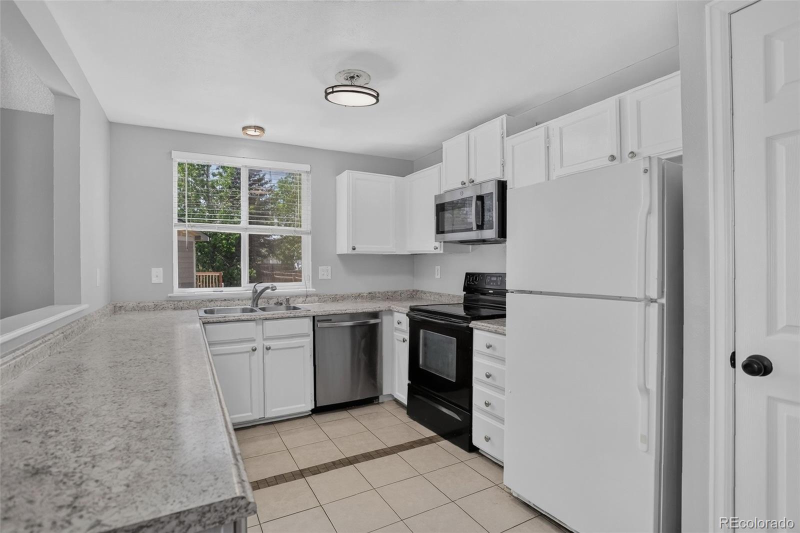 MLS Image #8 for 19743 e oxford drive,aurora, Colorado