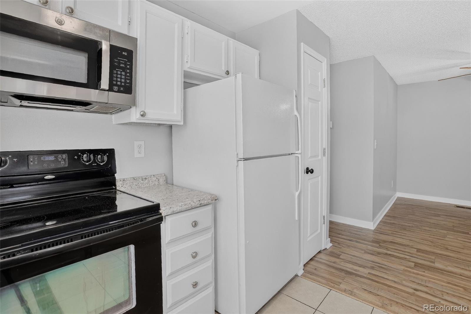 MLS Image #9 for 19743 e oxford drive,aurora, Colorado