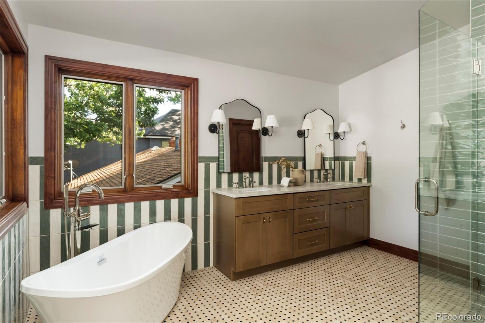 MLS Image #19 for 1026 s cook street,denver, Colorado