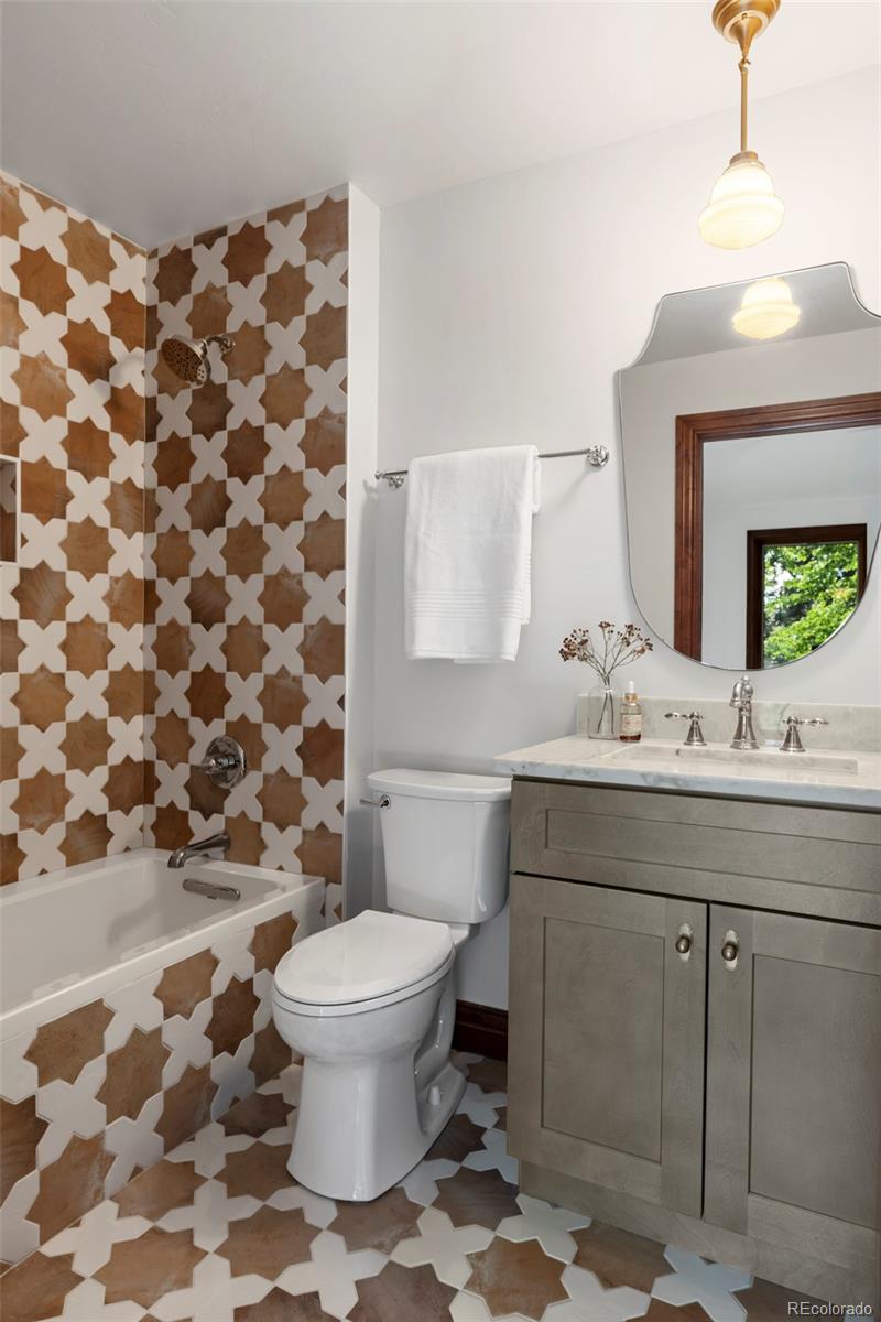 MLS Image #22 for 1026 s cook street,denver, Colorado