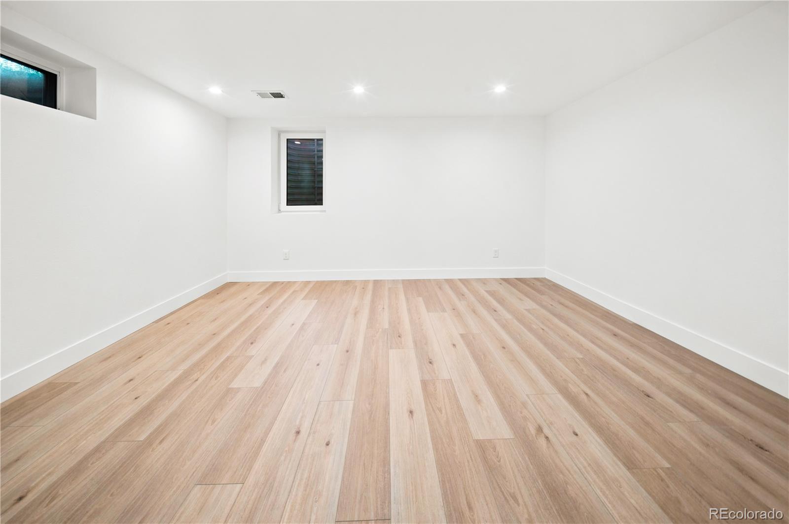 MLS Image #28 for 4860 e harvard lane,denver, Colorado