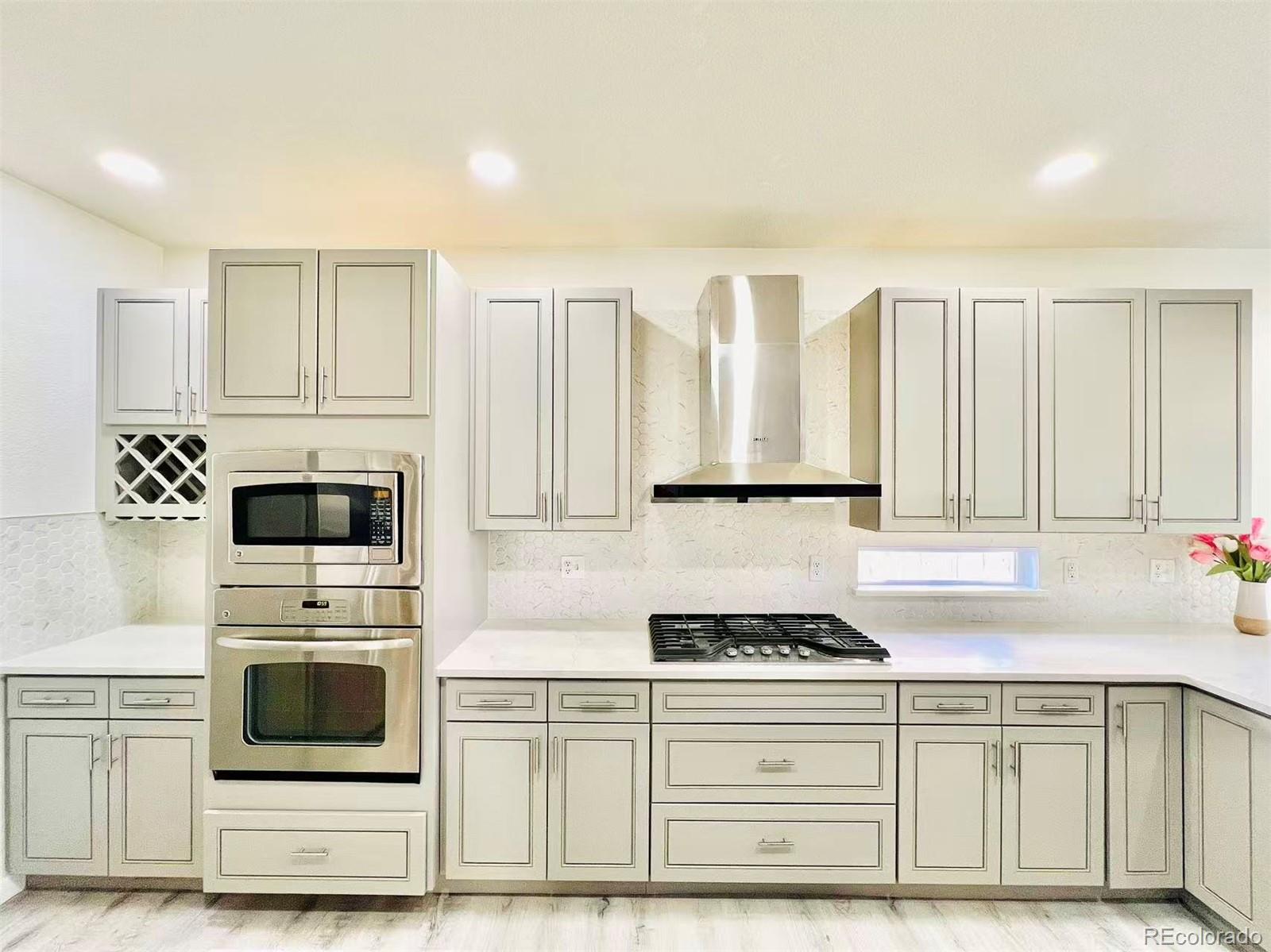 MLS Image #14 for 22668 e lake place,aurora, Colorado
