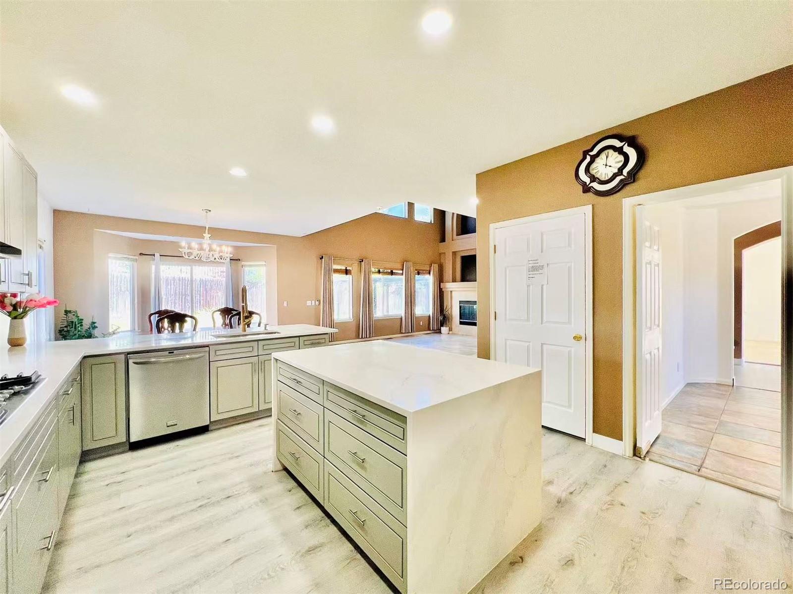MLS Image #15 for 22668 e lake place,aurora, Colorado