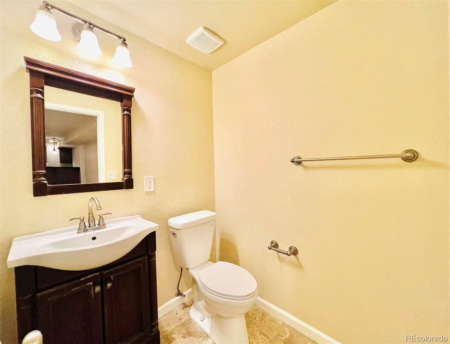 MLS Image #33 for 22668 e lake place,aurora, Colorado
