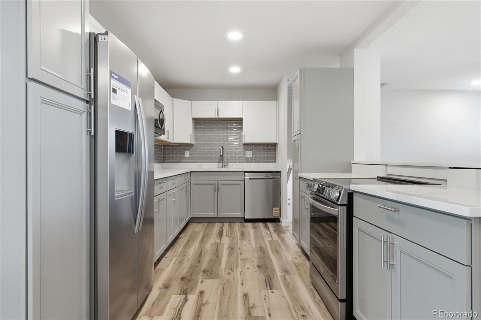 MLS Image #3 for 672  elkhart street,aurora, Colorado