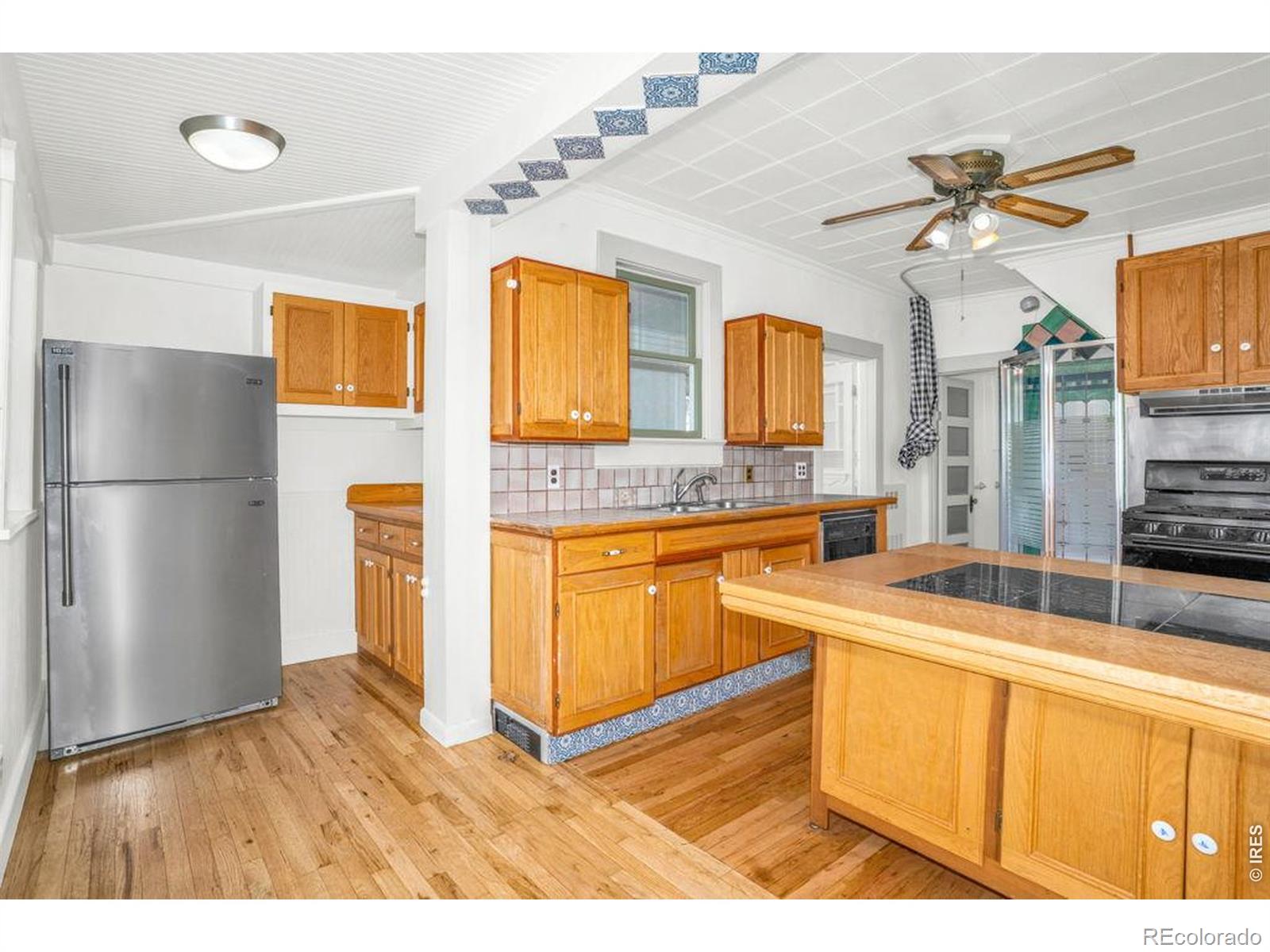 MLS Image #11 for 803  bross street,longmont, Colorado
