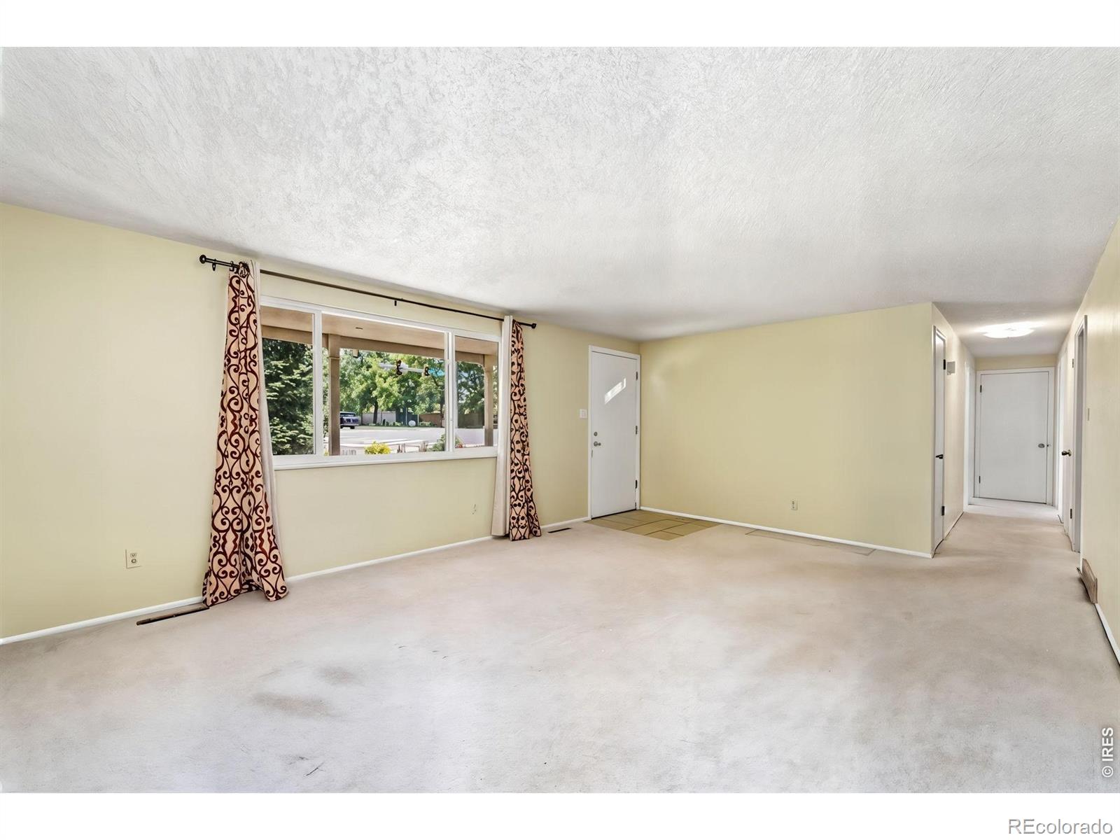 MLS Image #4 for 1617 s coffman street,longmont, Colorado