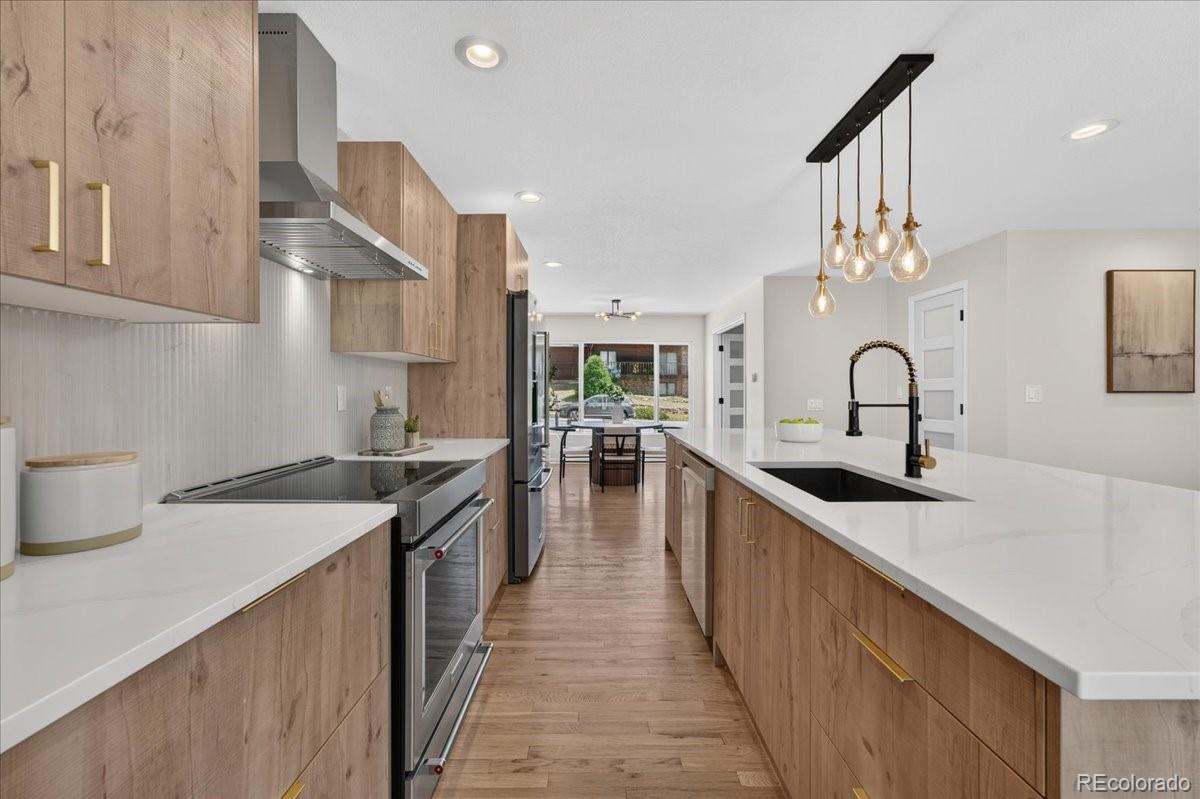 MLS Image #18 for 2295 s beeler way,denver, Colorado