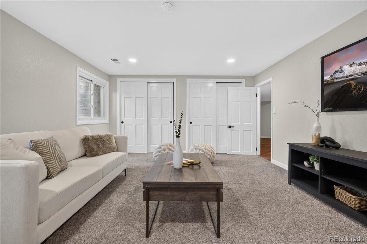 MLS Image #36 for 2295 s beeler way,denver, Colorado