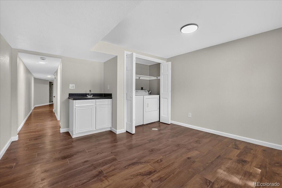 MLS Image #38 for 2295 s beeler way,denver, Colorado