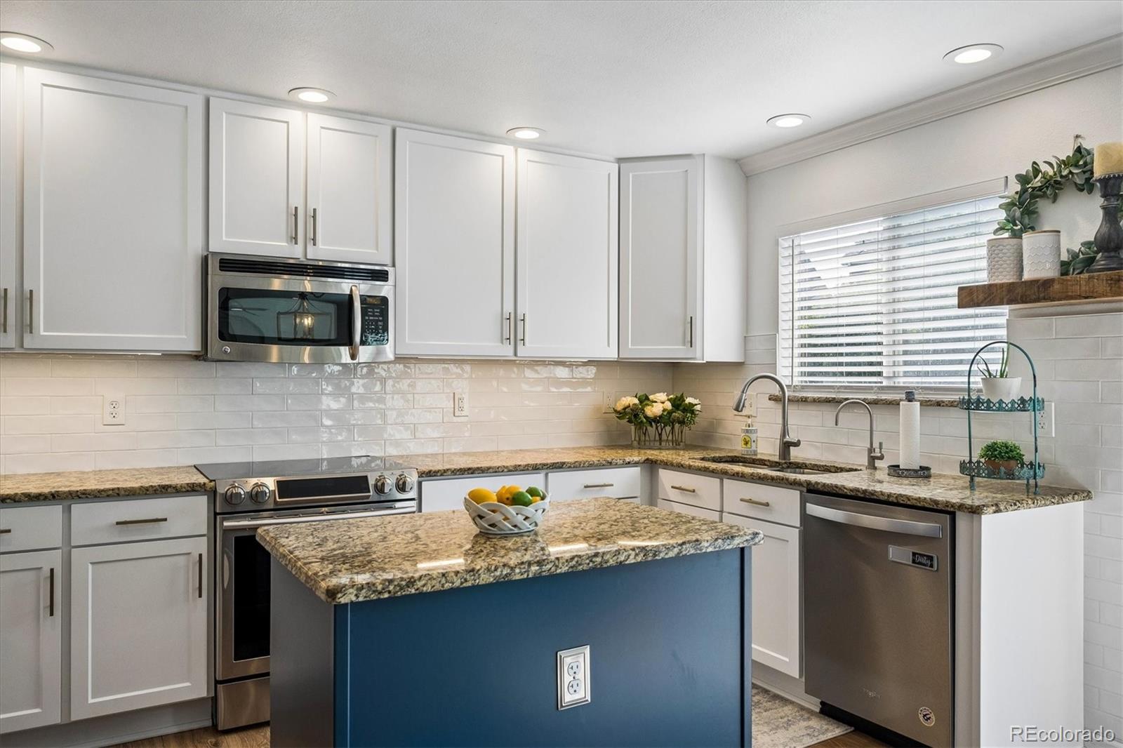 MLS Image #1 for 9711  moss rose circle,highlands ranch, Colorado
