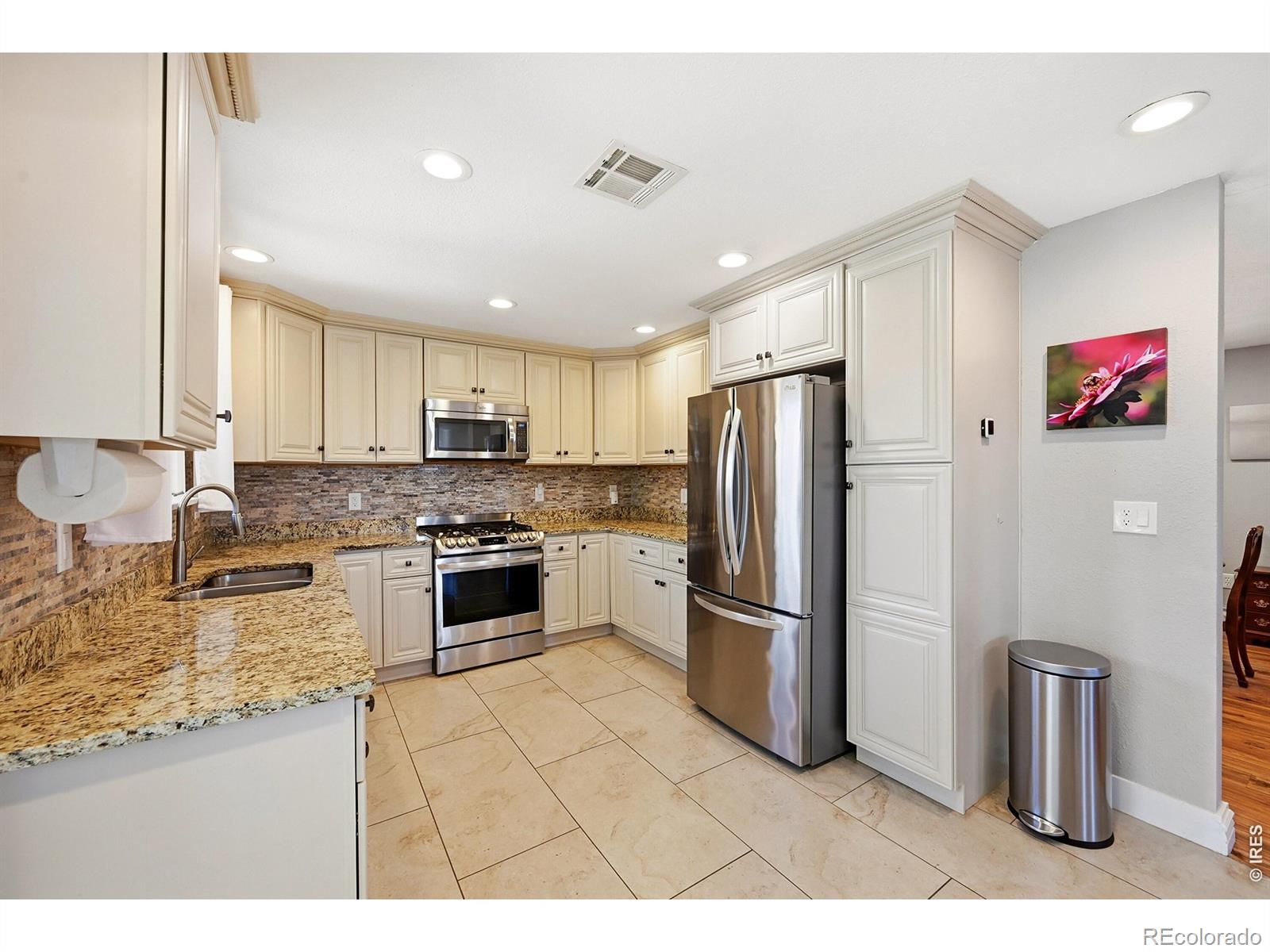 MLS Image #3 for 8241 w pomona drive,arvada, Colorado