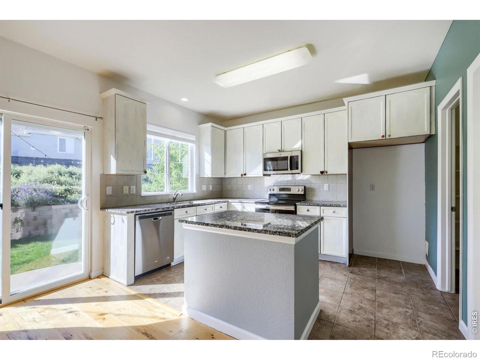MLS Image #10 for 2049  basalt court,loveland, Colorado