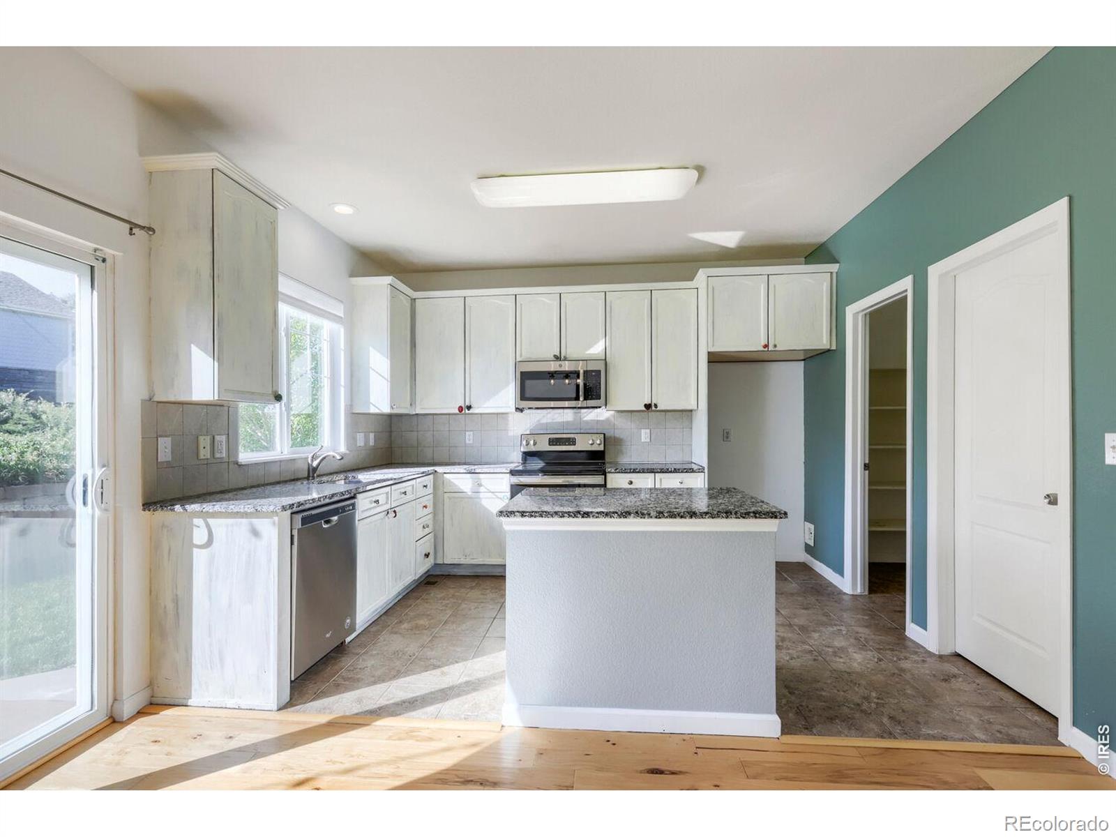 MLS Image #12 for 2049  basalt court,loveland, Colorado