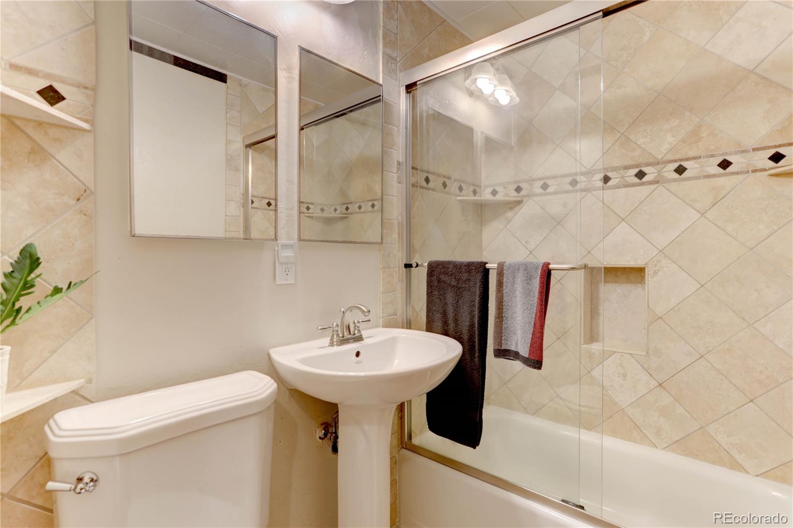 MLS Image #14 for 707 w davies way,littleton, Colorado