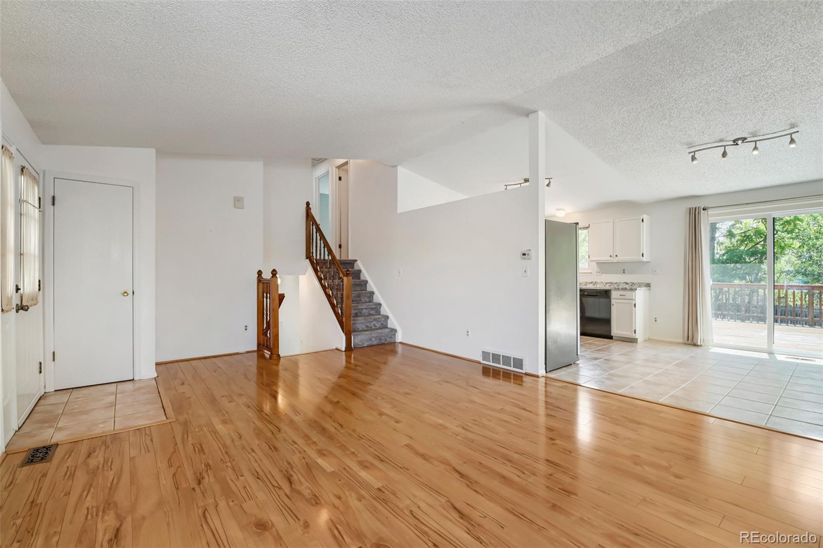 MLS Image #28 for 11713  briarwood drive,denver, Colorado