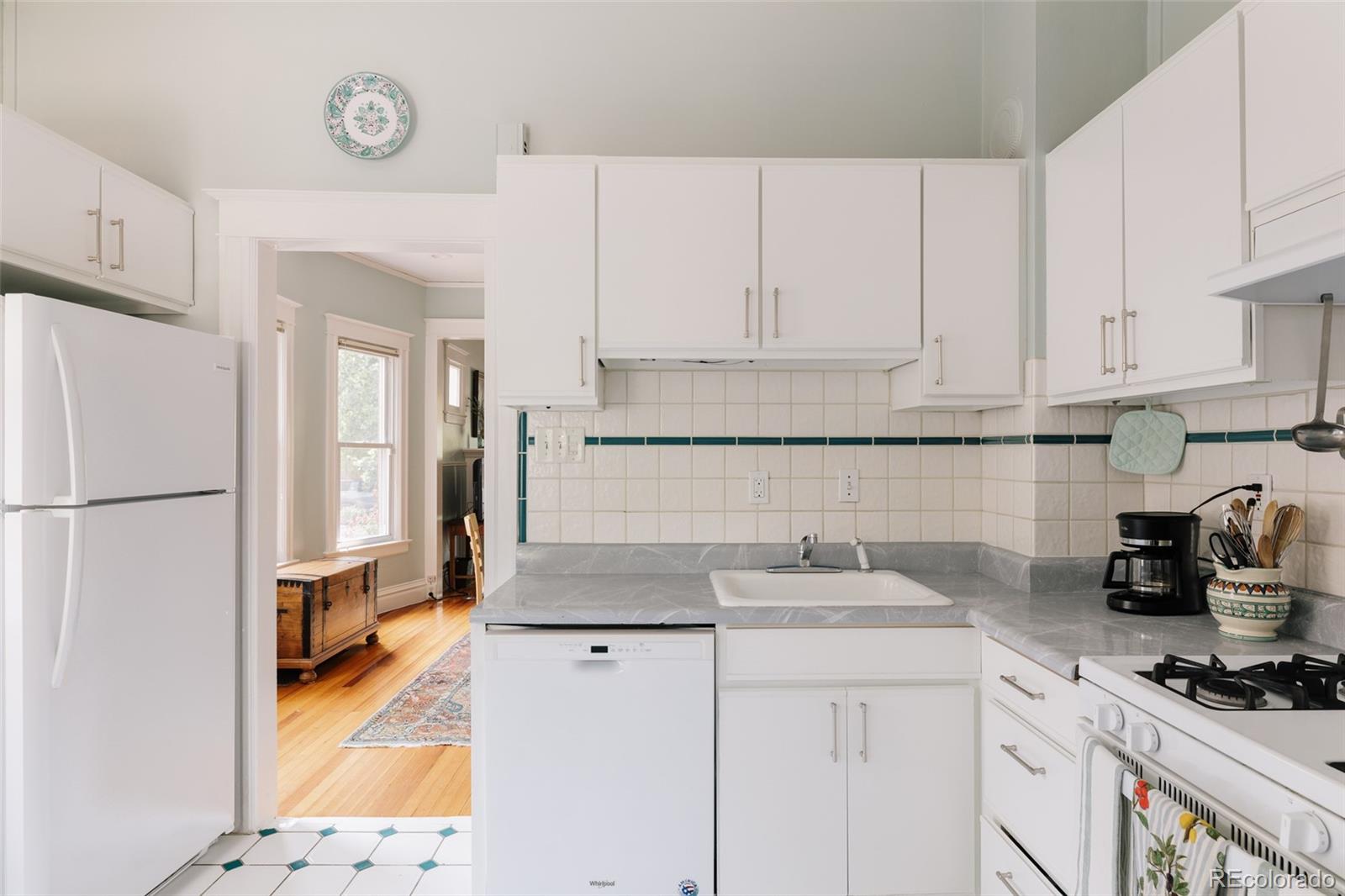 MLS Image #12 for 210 s emerson street,denver, Colorado