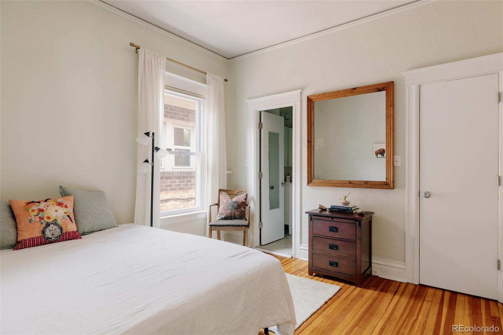 MLS Image #15 for 210 s emerson street,denver, Colorado
