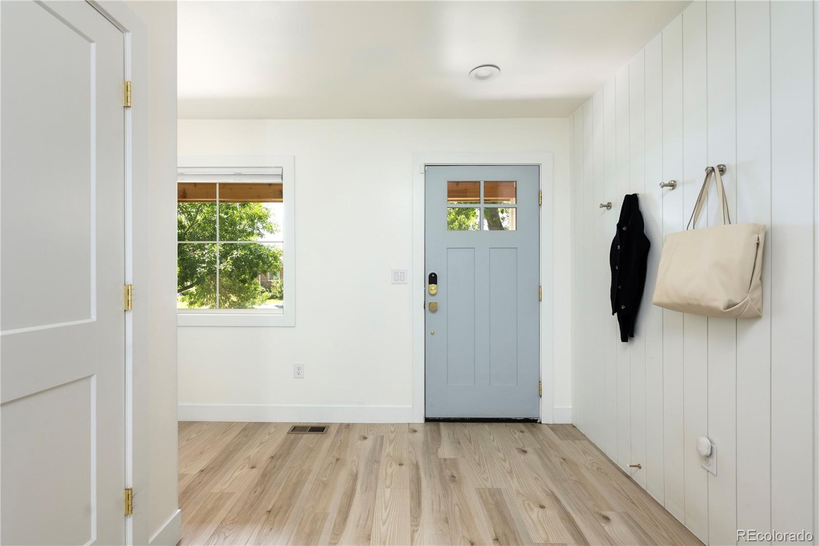 MLS Image #10 for 1710 s madison street,denver, Colorado