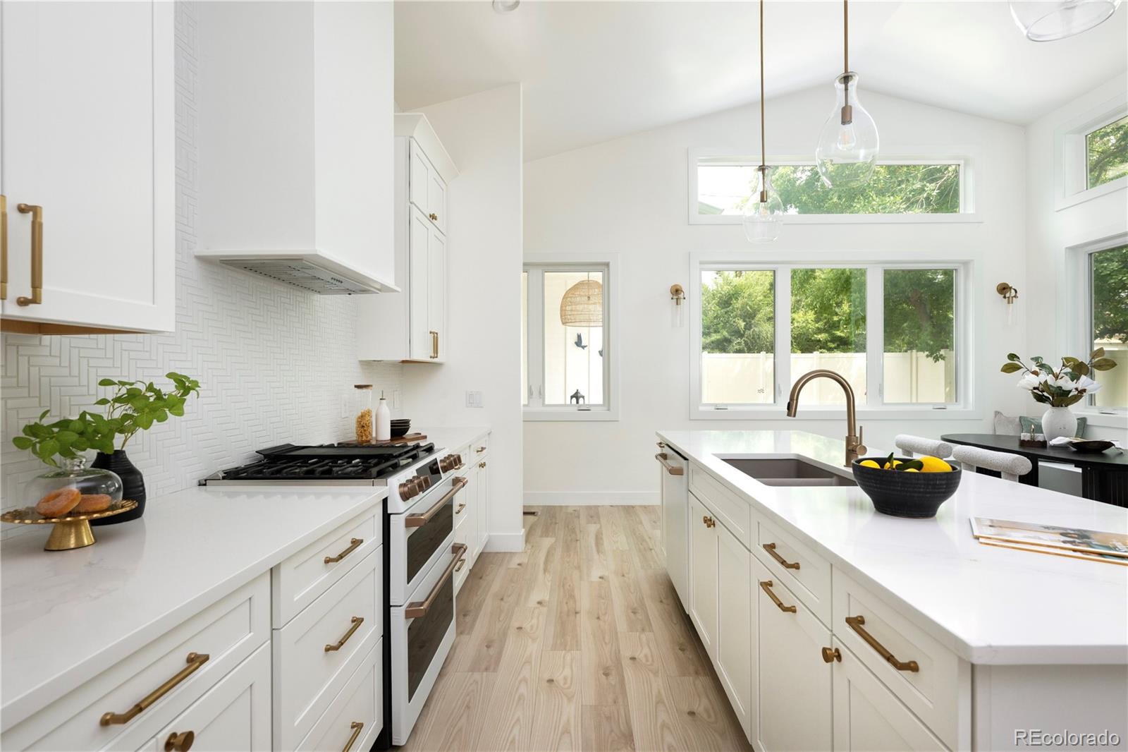 MLS Image #22 for 1710 s madison street,denver, Colorado