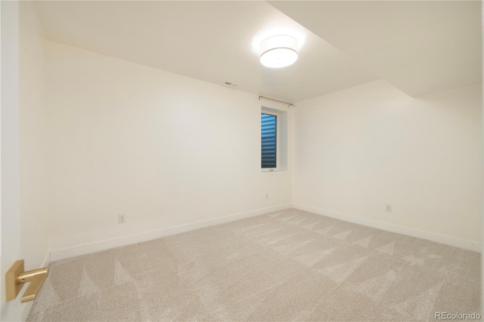 MLS Image #46 for 1710 s madison street,denver, Colorado