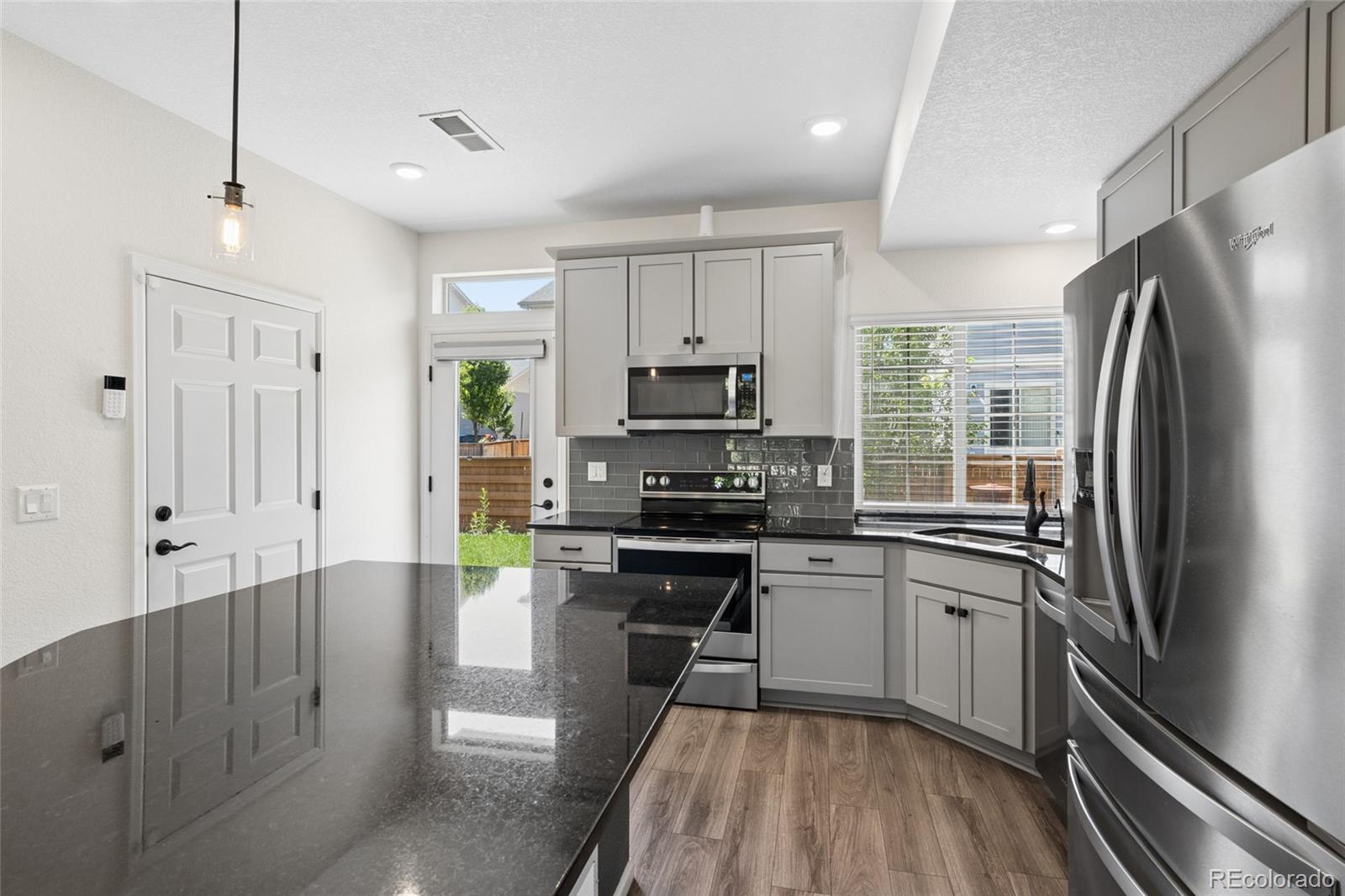 MLS Image #10 for 10115  yampa court,commerce city, Colorado