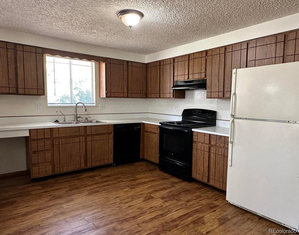 MLS Image #3 for 820 w 30th street,loveland, Colorado