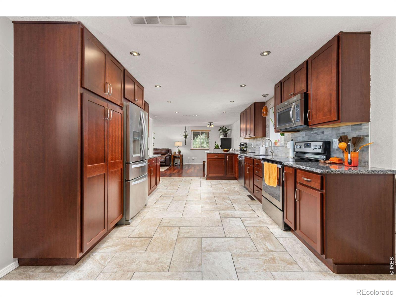 MLS Image #10 for 701  drift place,longmont, Colorado