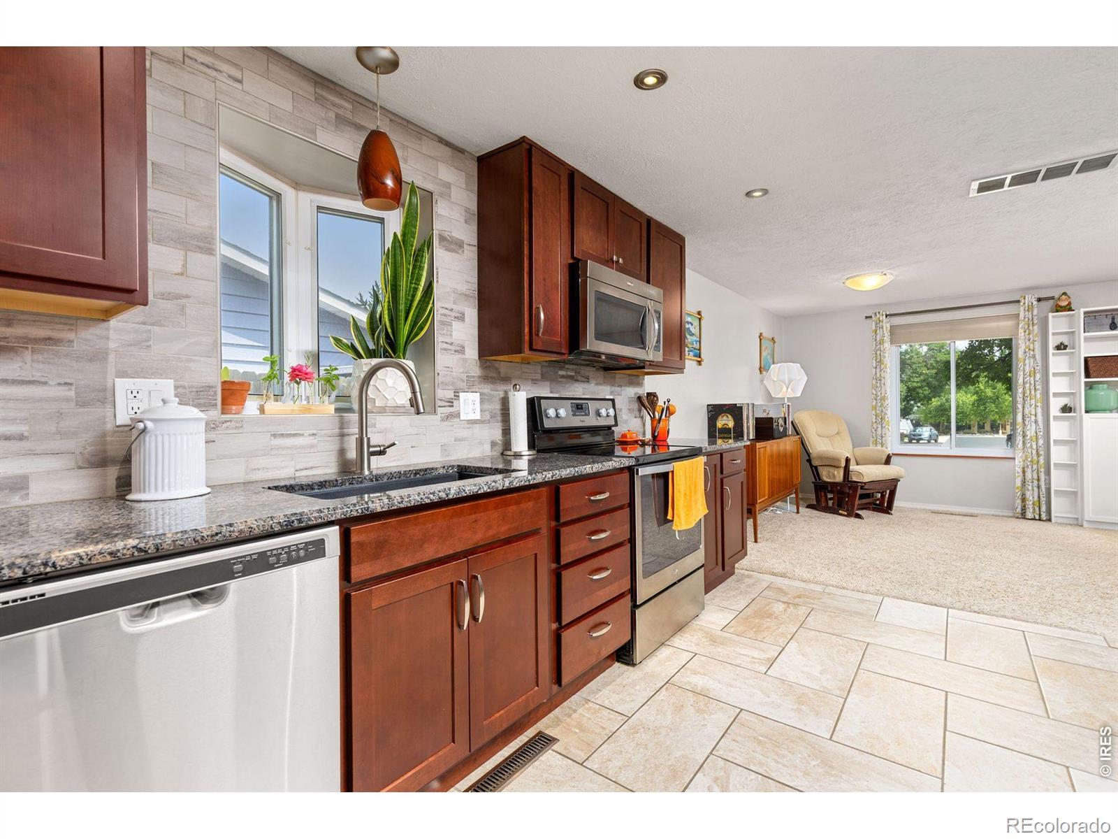 MLS Image #8 for 701  drift place,longmont, Colorado