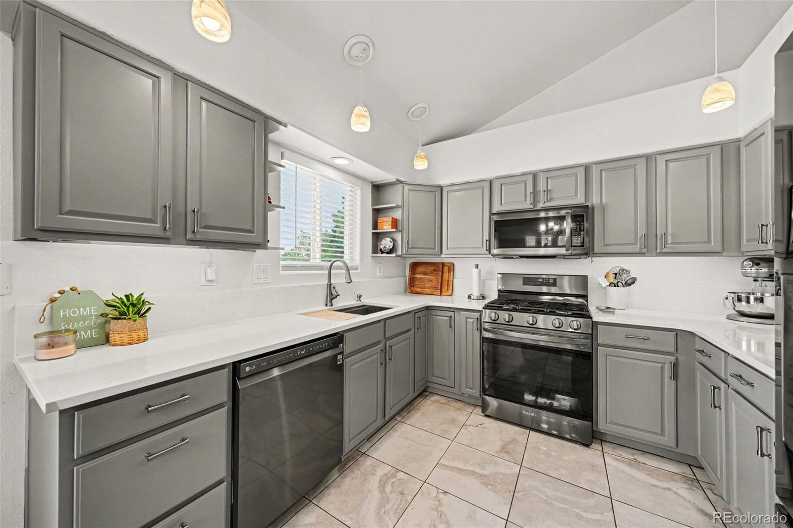 MLS Image #10 for 3232  borrossa street,evans, Colorado