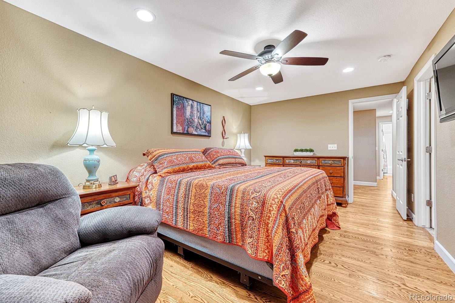 MLS Image #18 for 5376 s routt way,littleton, Colorado